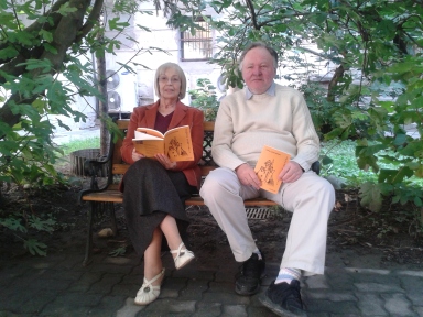Corina Victoria Sein și Lucian Bureriu la lansarea volumului „Armura demnității”, octombrie 2015