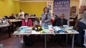 Lansare de carte „Dorziana - o (re)construcţie a textului prin limbaj”, Florina-Maria Băcilă, Salonul Hunedorean al Cărţii, 2016